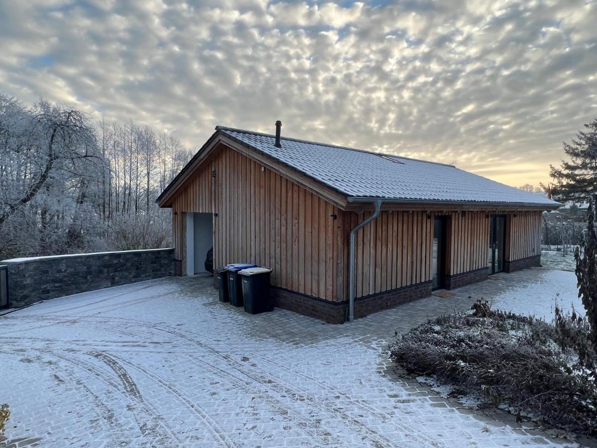 Ferienhaus Auszeit Mit Sauna Schwarz Exterior foto