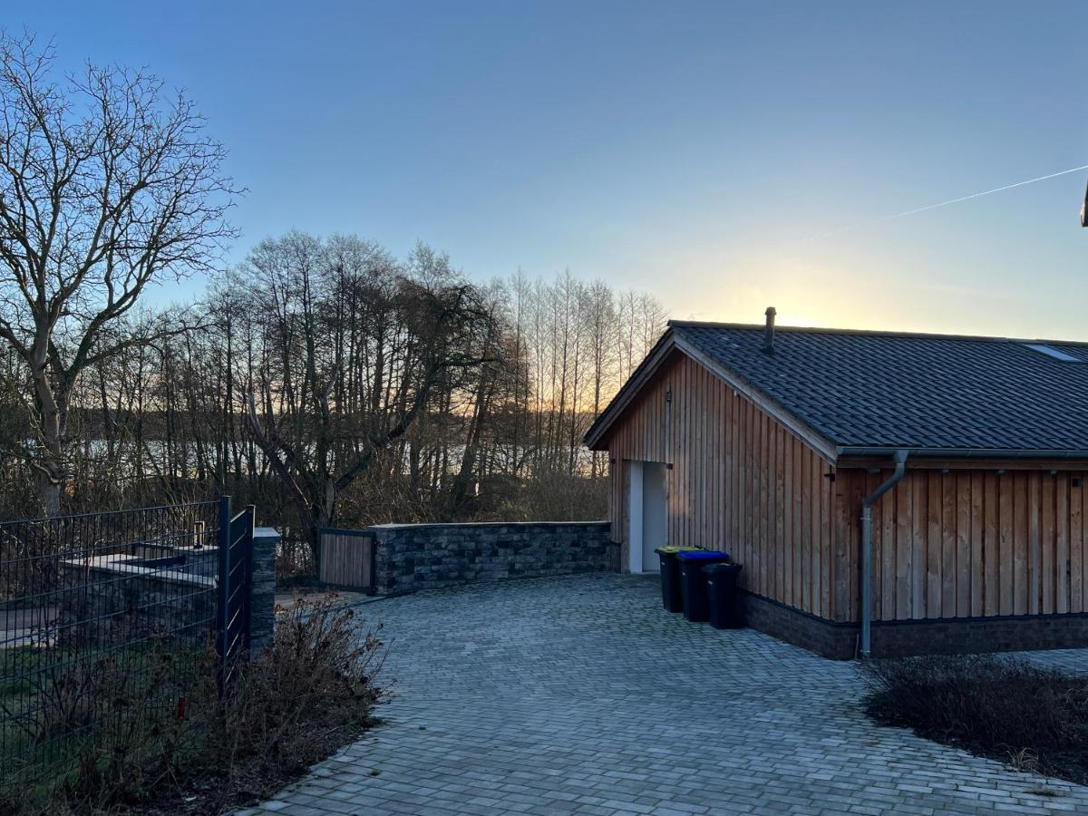 Ferienhaus Auszeit Mit Sauna Schwarz Exterior foto