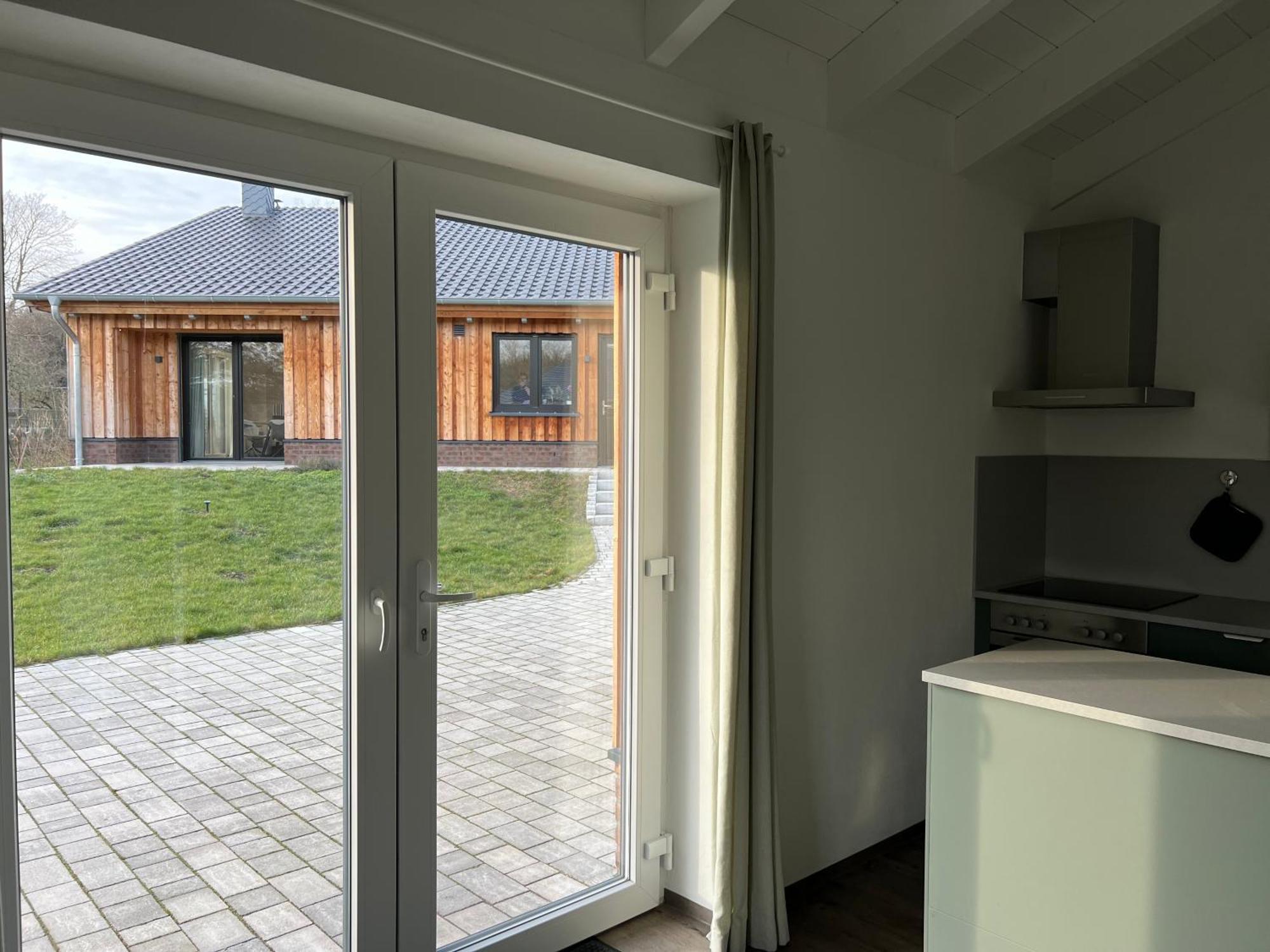 Ferienhaus Auszeit Mit Sauna Schwarz Exterior foto