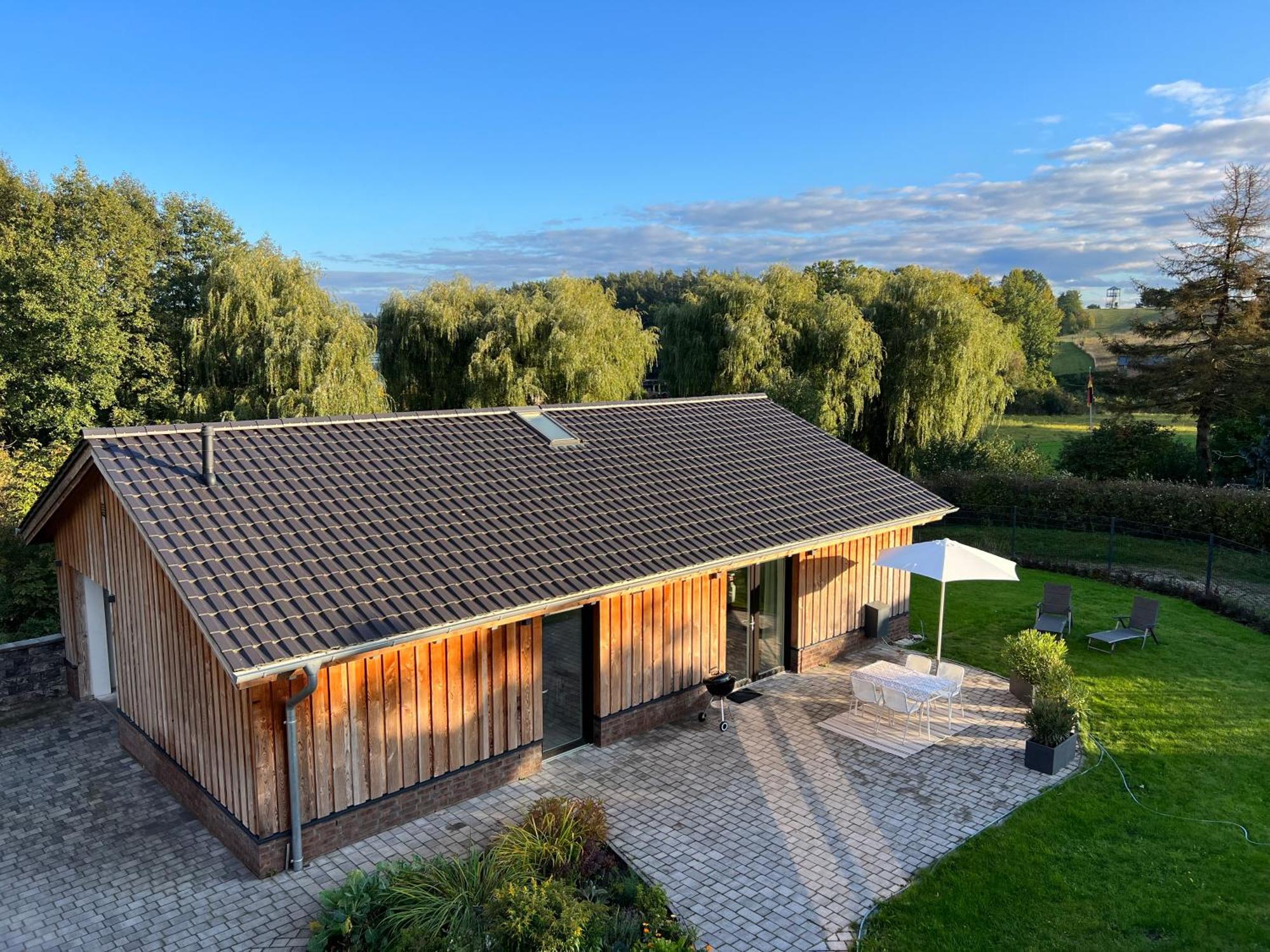 Ferienhaus Auszeit Mit Sauna Schwarz Exterior foto