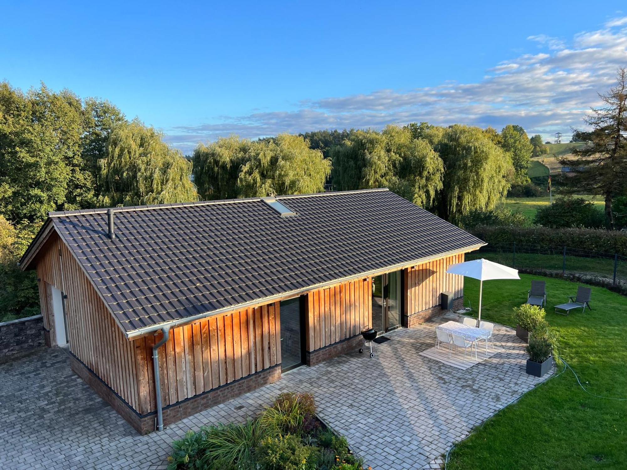Ferienhaus Auszeit Mit Sauna Schwarz Exterior foto